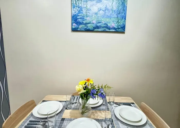 Gambino Homes 公寓